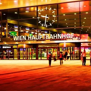 Merdian Near Hauptbahnhof Vídeň