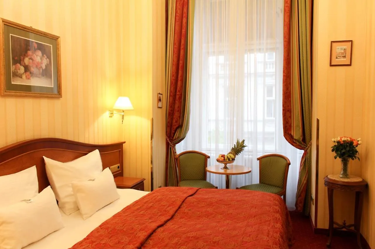 Homestay Opera Am Operneck Self Check In Apartment Vienna