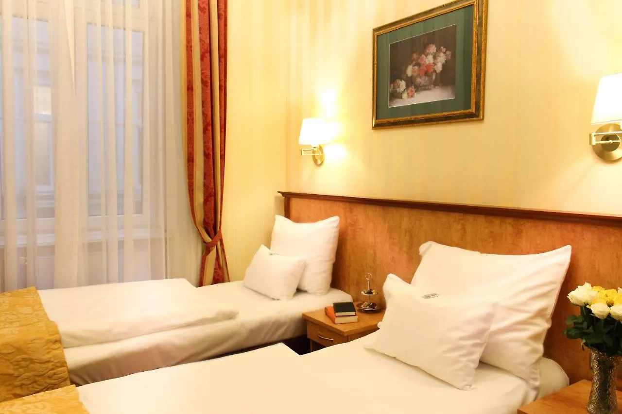 Opera Am Operneck Self Check In Apartment Vienna Austria