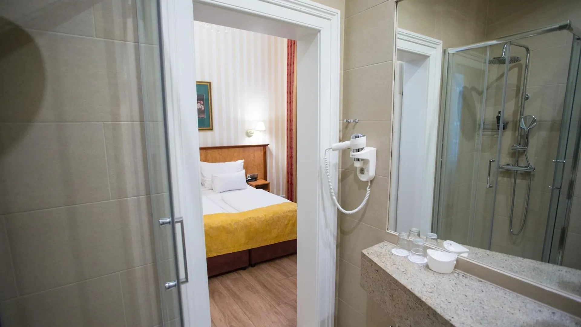 Homestay Opera Am Operneck Self Check In Apartment Vienna