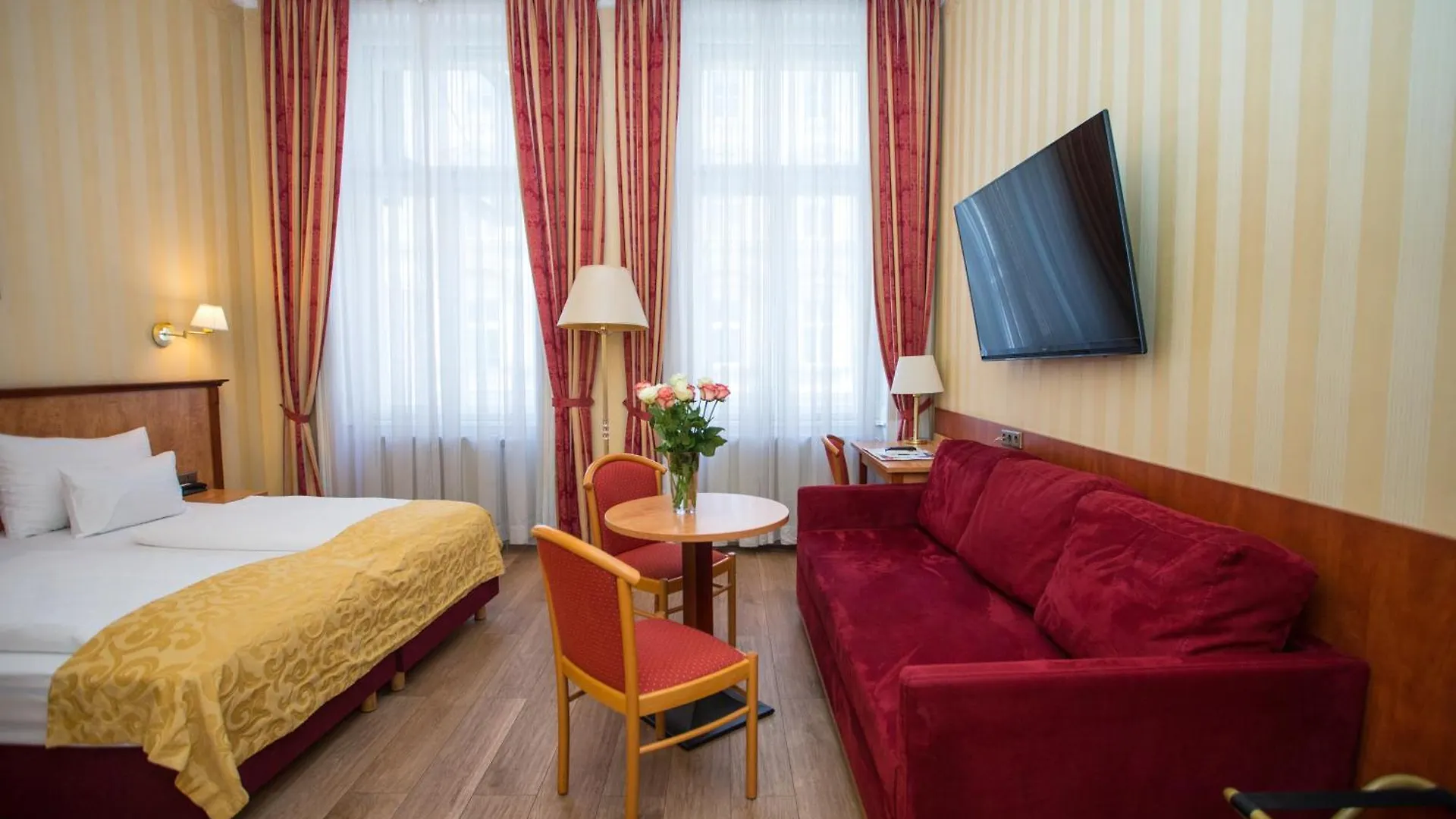 Homestay Opera Am Operneck Self Check In Apartment Vienna