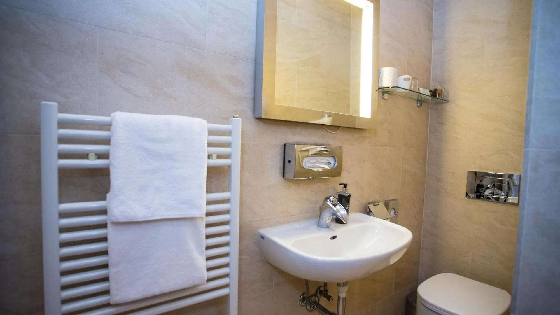 Opera Am Operneck Self Check In Apartment Vienna Homestay